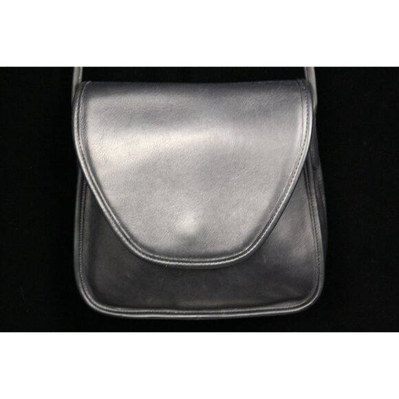 Coach Handbags - Coach purse "Lindsay" crossbody bag vintage black leather bag with attached stra